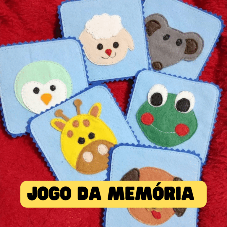 Cartinhas azuis em feltro com animais para um jogo da memória